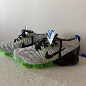 Nike Air VaporMax Flyknit Sneakers - Grey with Neon Green & Black NEVER USED